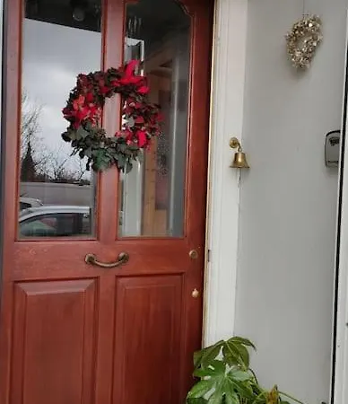 Hidden Hearts & Hottub Apartmán Roscrea