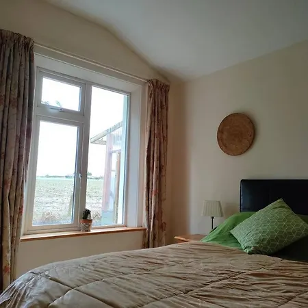 Apartman Hidden Hearts & Hottub Roscrea