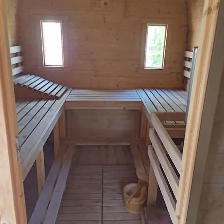 Hidden Hearts & Hottub * Roscrea