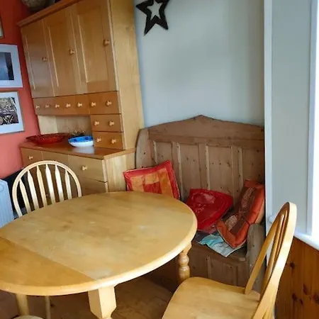 Hidden Hearts & Hottub Apartman *