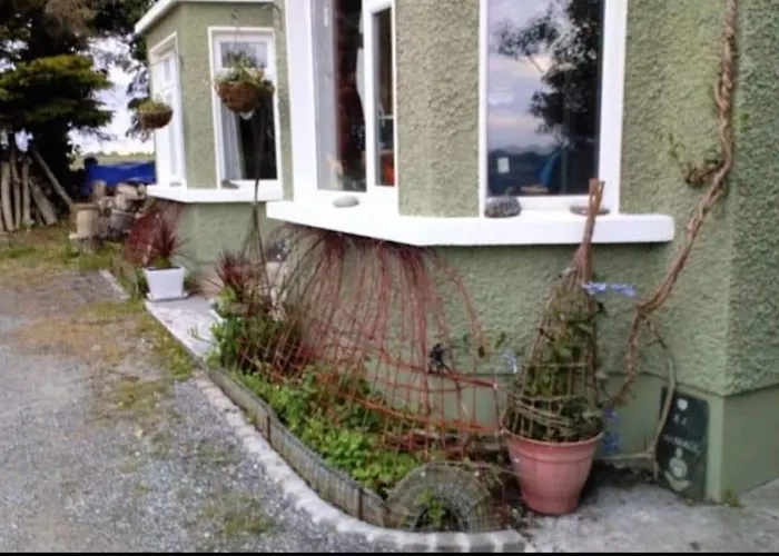 Hidden Hearts & Hottub Роскрей