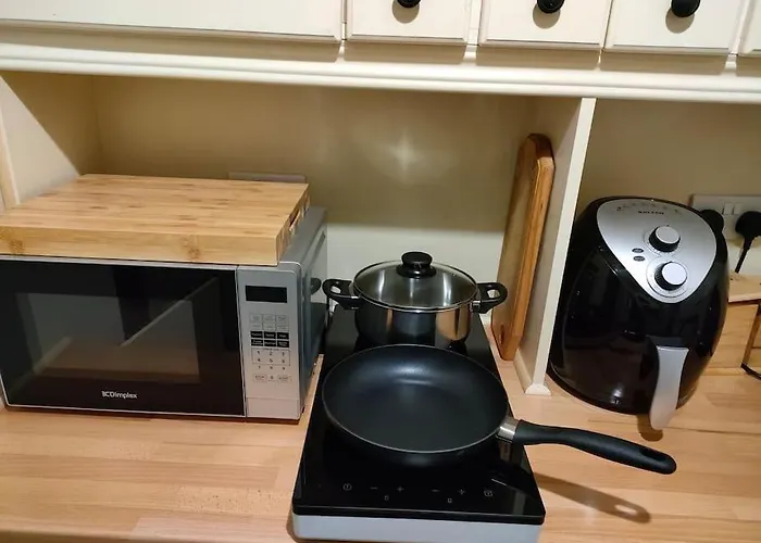 Hidden Hearts & Hottub Апартаменты